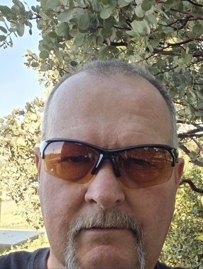 Meet your Posher, Clifford